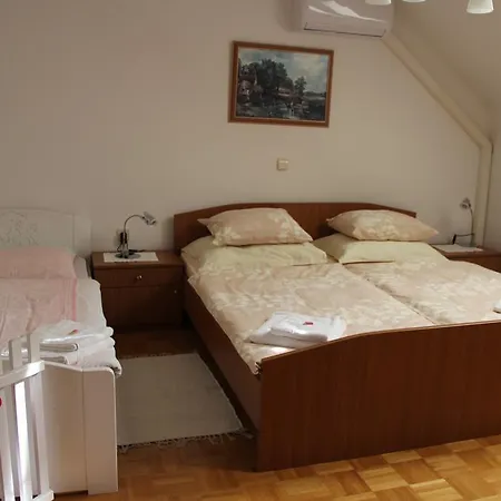 Vila Lena 아파트